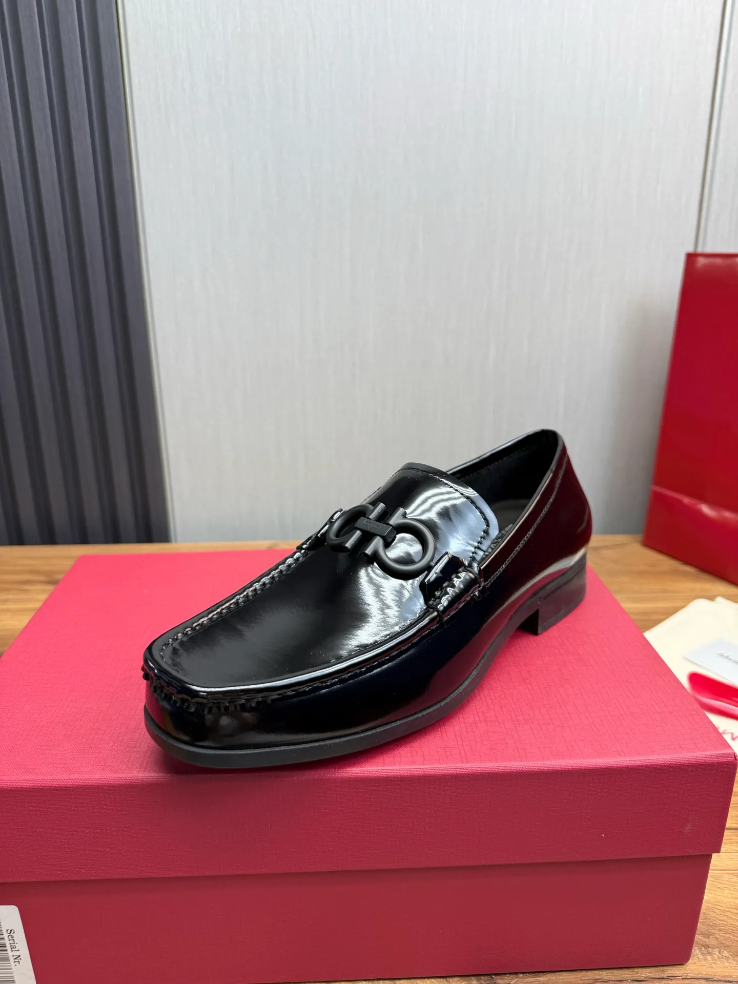 Men's shoes 💰760💰 Ferragamo. [Ferragamo] Men's Loaf leather shoes, the latest hot style, 1:1 original purchase quality, top quality, imported open-edge beaded cowhide leather on the upper, hand-made three-dimensional stitching highlights the round toe design, the inner feet are made of imported cowhide, with original wear-resistant rubber outsole, matching code 39-44, (38, 45 custom-made, non-refundable)